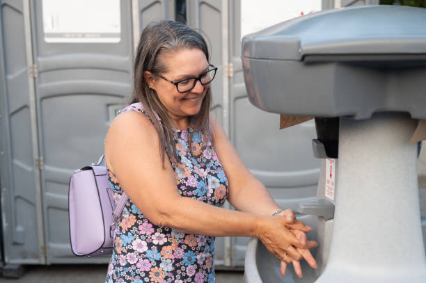 Best Luxury portable toilet rental  in Palo, IA